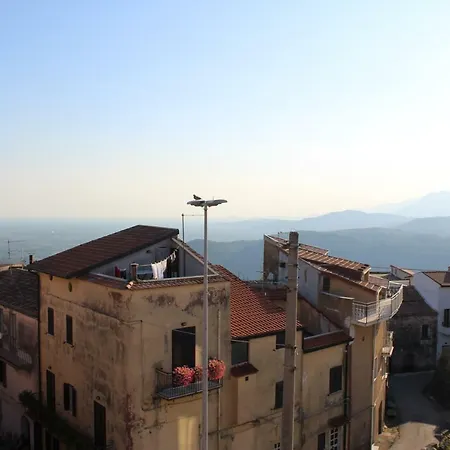 Bed & Breakfast A Due Passi *